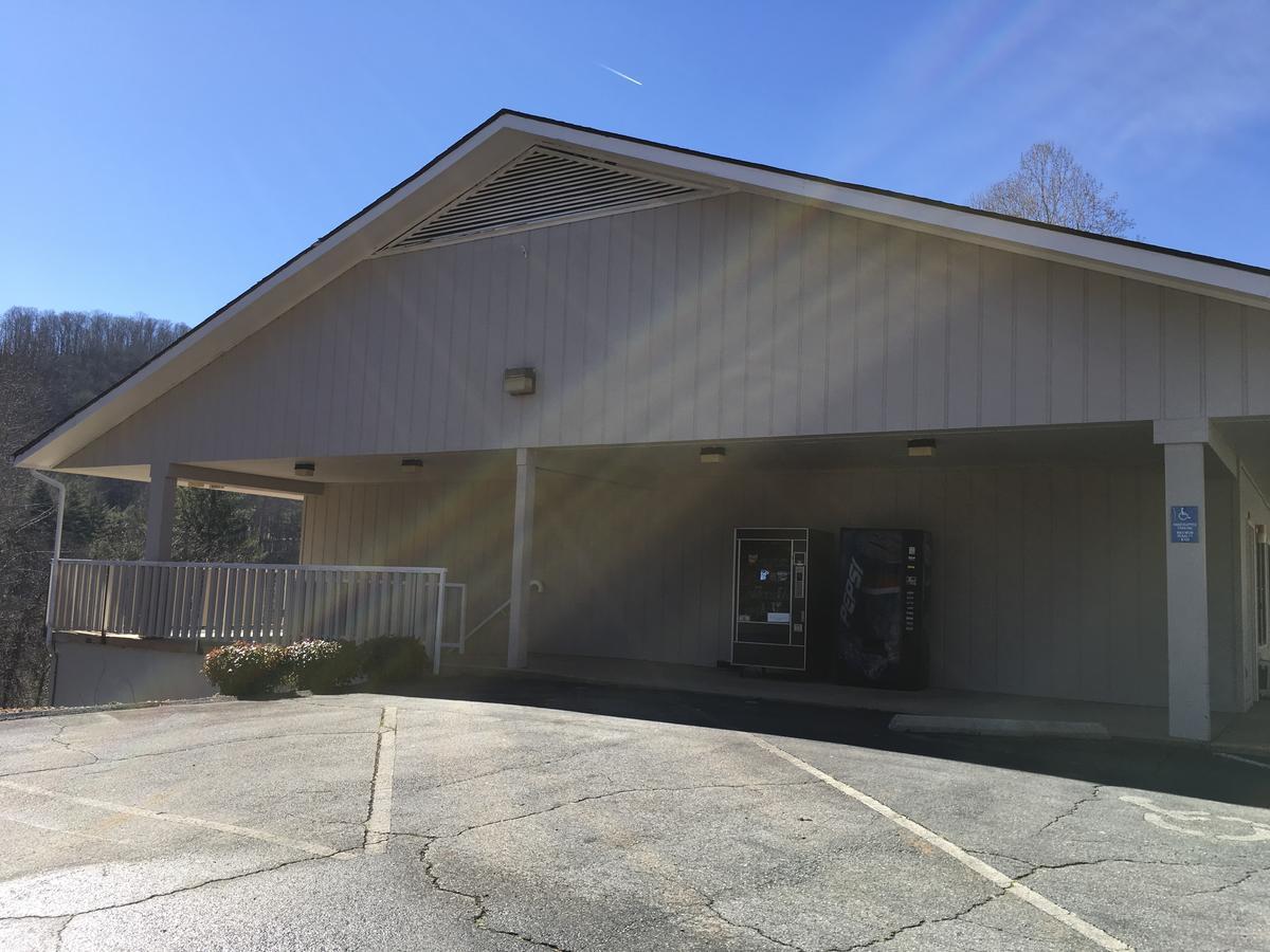 University Inn Cullowhee Eksteriør billede