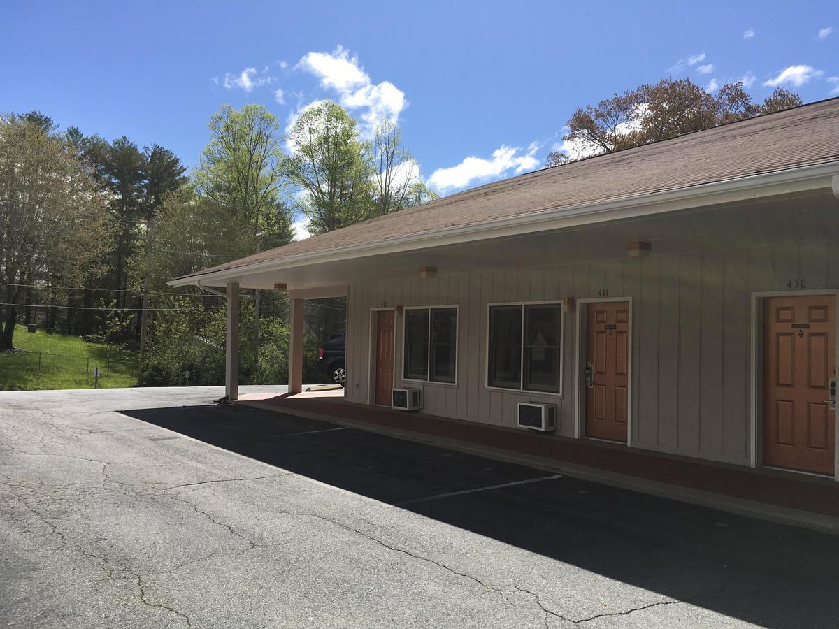 University Inn Cullowhee Eksteriør billede